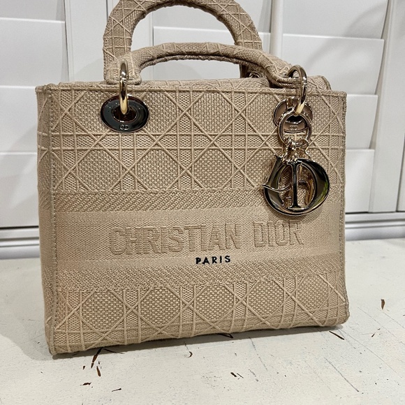 Christian Dior Médium Lady D-Lite bag - Picture 1 of 9